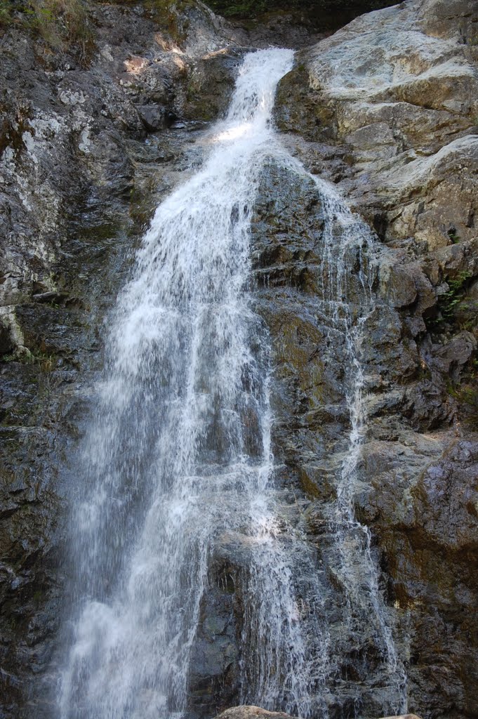 McDonald Falls, British&nbsp;Columbia