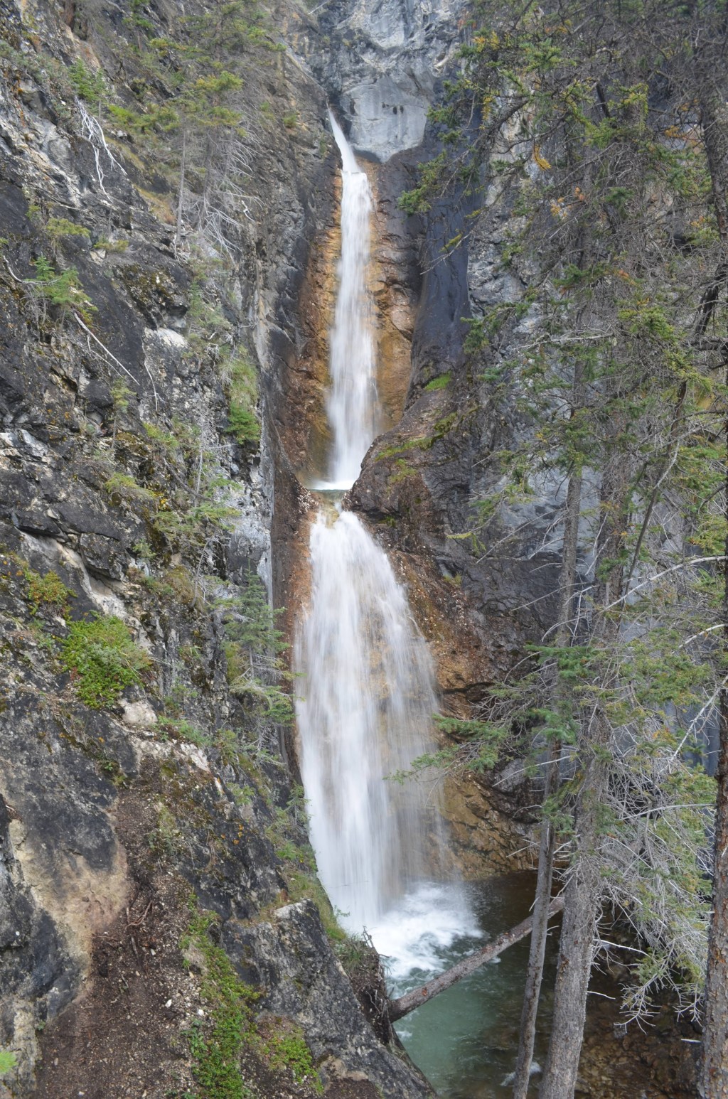 Silverton Falls, Alberta