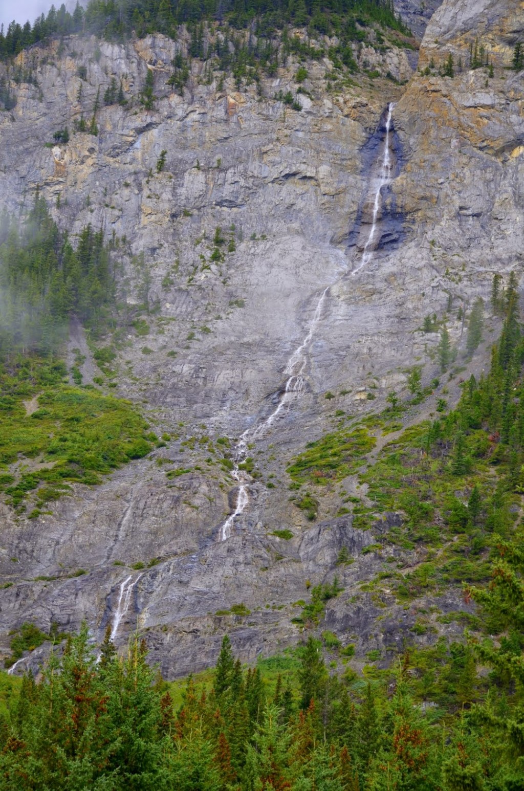 Cascade Falls, Alberta