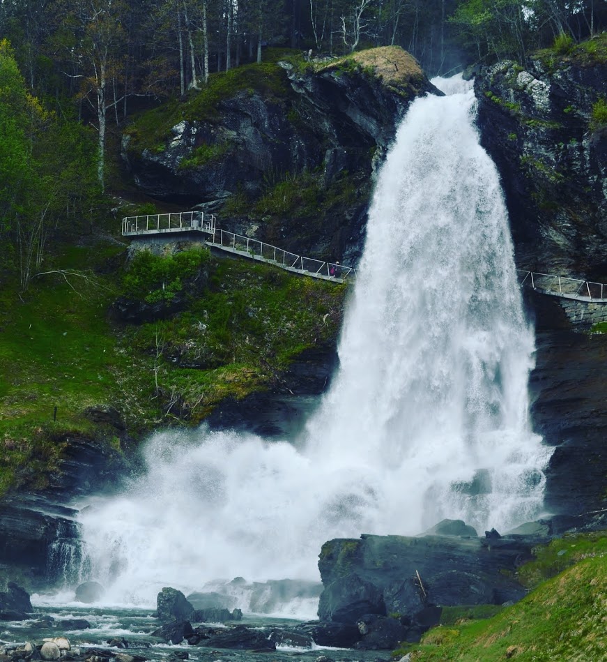 Steinsdalsfossen, Norway – Waterfall Record