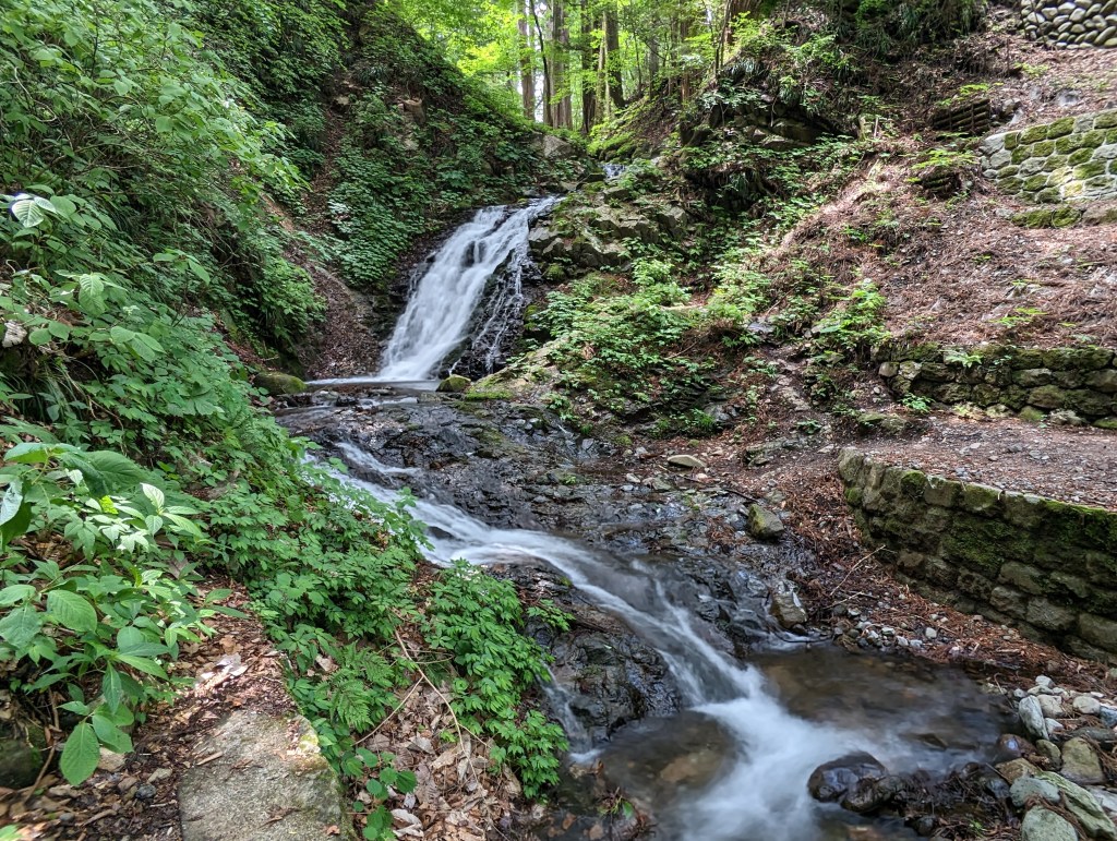 Shiraito Falls is a waterfall in the Tochigi Prefecture in Japan. It is 21 feet / 7 meters tall.